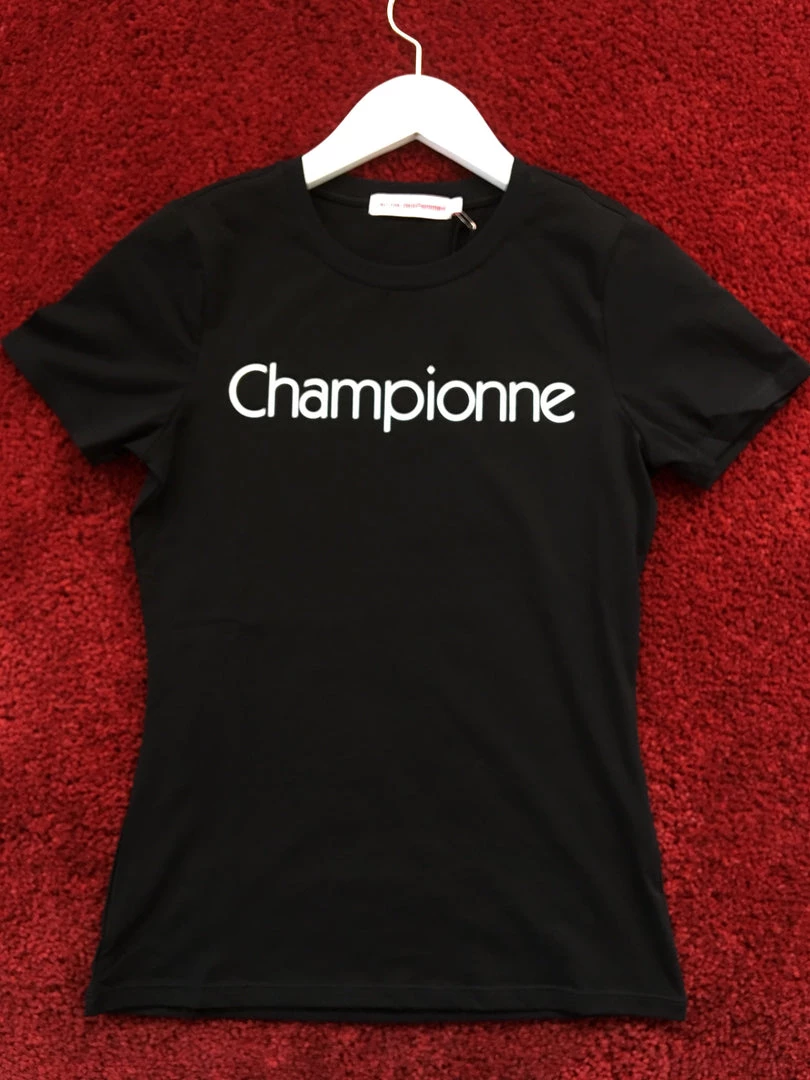 L'école Des Femmes Championne Tee (Black) 4 L'école Des Femmes Championne Tee (Black)