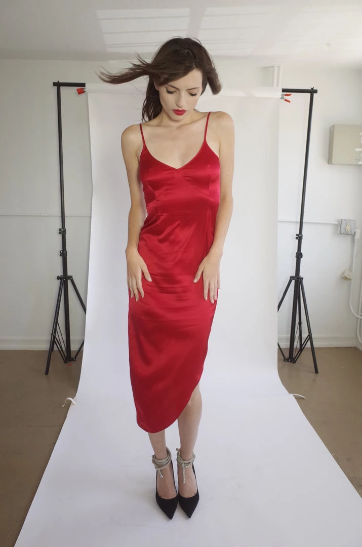 L'école Des Femmes Dresses Red Silk Gown 4 L'école Des Femmes Dresses Red Silk Gown