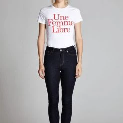 L'école Des Femmes Une Femme Libre Tee (White) T-shirts