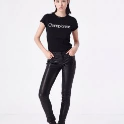 L'école Des Femmes Championne Tee (Black)